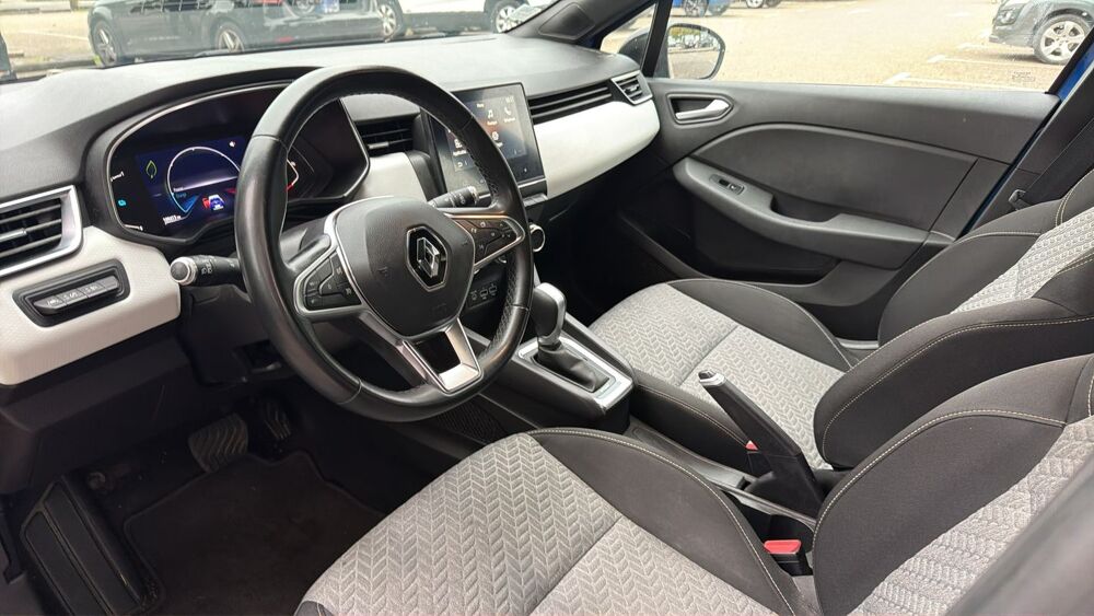 Clio V 1.6 E-Tech 140 Hybrid 91 Limited - Automatique 2021 occasion 73000 Chambery