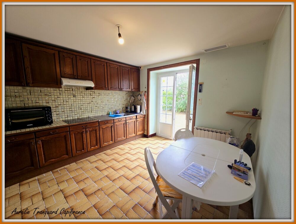 Vente Maison Maison CLIMATISEE, à vendre 7 pièces FONTENET (17) belle CHARENTAISE avec chambre et bureau au rez-de-chaussée Saint jean d angely