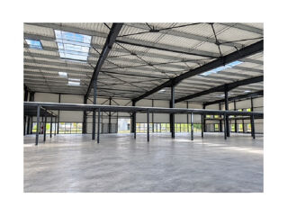   TIGNIEU-JAMEYZIEU (38230) - ENSEMBLE IMMOBILIER PROFESSIONNEL DE 1 370 M² ? BUREAUX & LOCAUX D'ACTIVITÉ / STOCKAGE ? 2 002 000 Tignieu jameyzieu