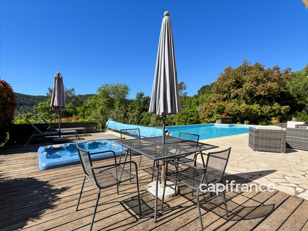 Vente Villa Villa avec piscine - 6 pièces - BAGNOLS EN FORET (83) Bagnols en foret