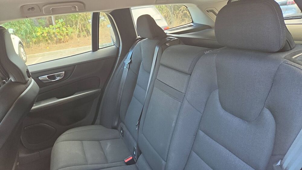 V60 2.0 D4 190 Geartronic8 Momentum - Automatique 2019 occasion 83310 Cogolin