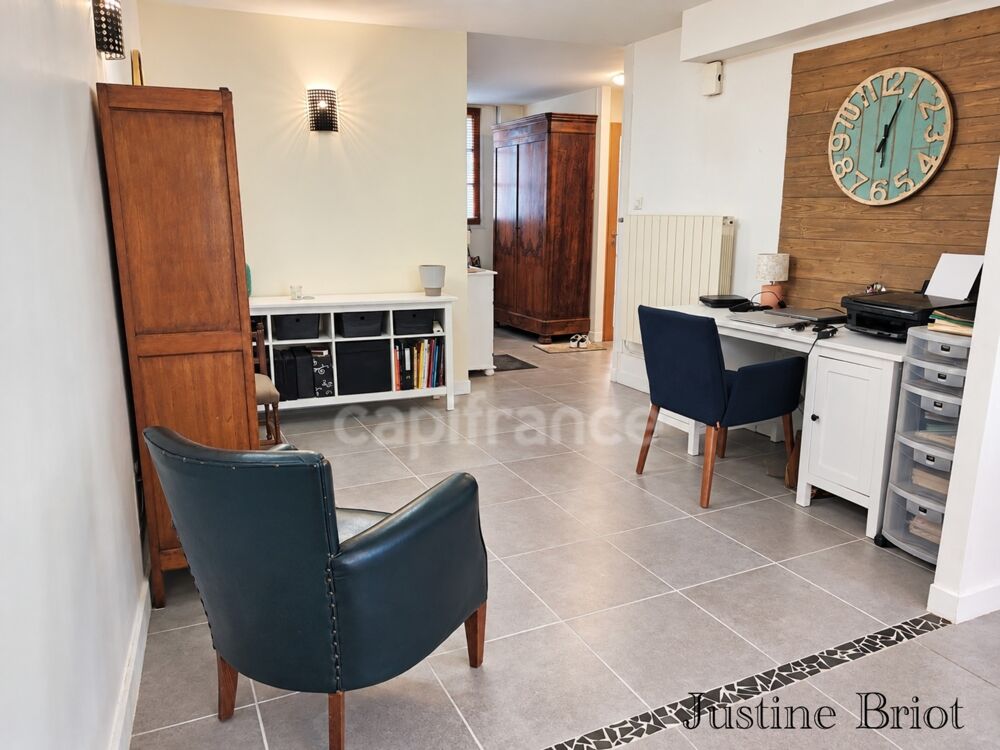 Vente Maison Maison de ville 123 m² – Nevers – Cour & beaux volumes Nevers