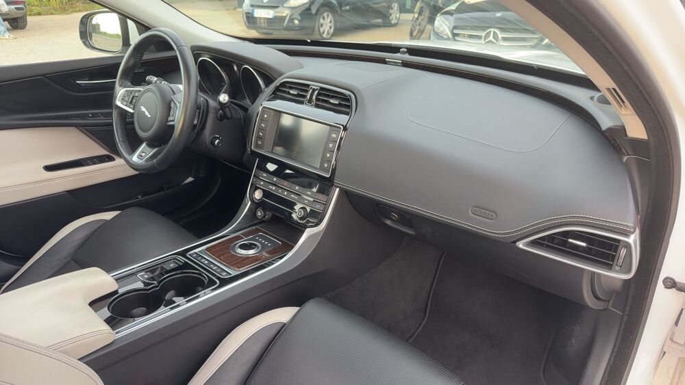 XE 3.0 SC V6 340 BVA S 2016 occasion 76230 Isneauville