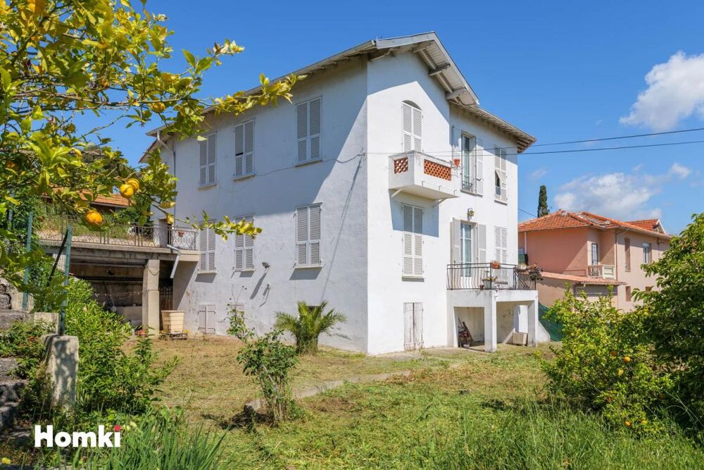 Cagnes-sur-Mer  Propriété de caractère denviron 300 m² sur terrain de 1346 m²  Fort potentiel