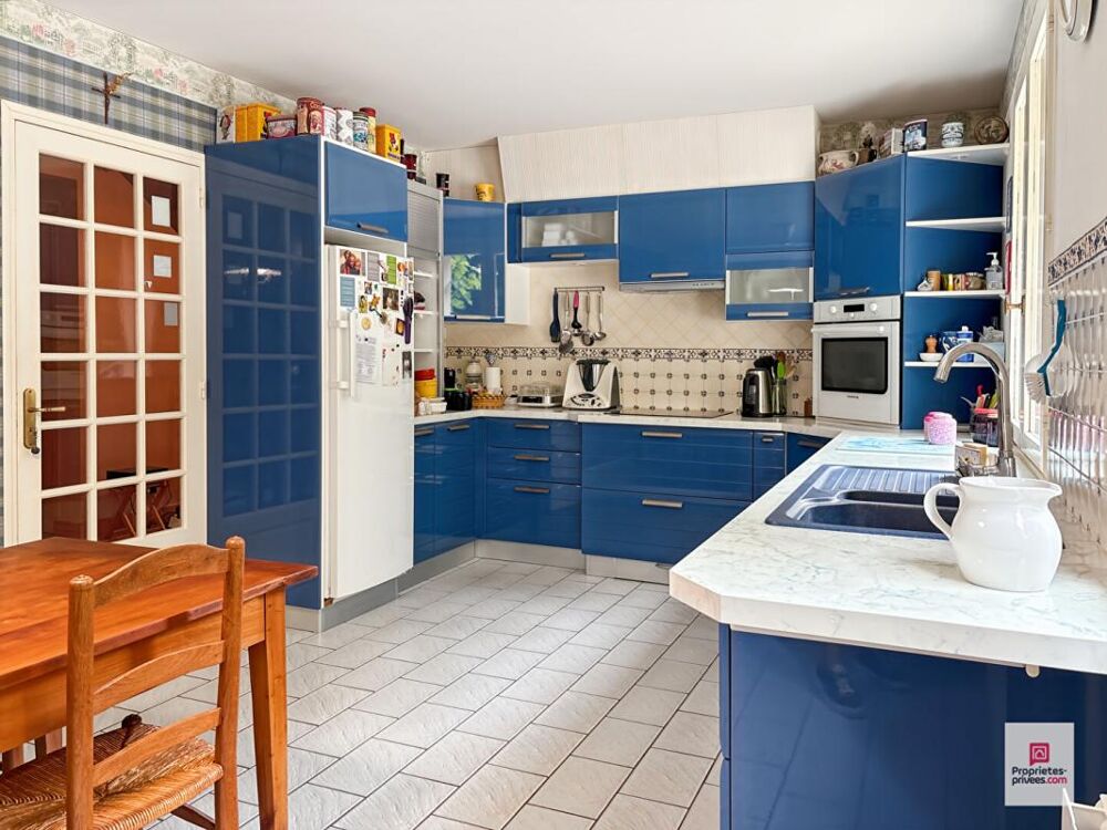 Vente Maison Maison Durtal 8 pièce(s) 203.23 m2 Durtal