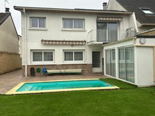  Maison  vendre 8 pices 190 m