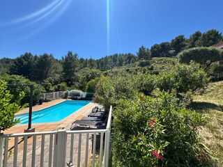  Villa à vendre 8 pièces 241 m²