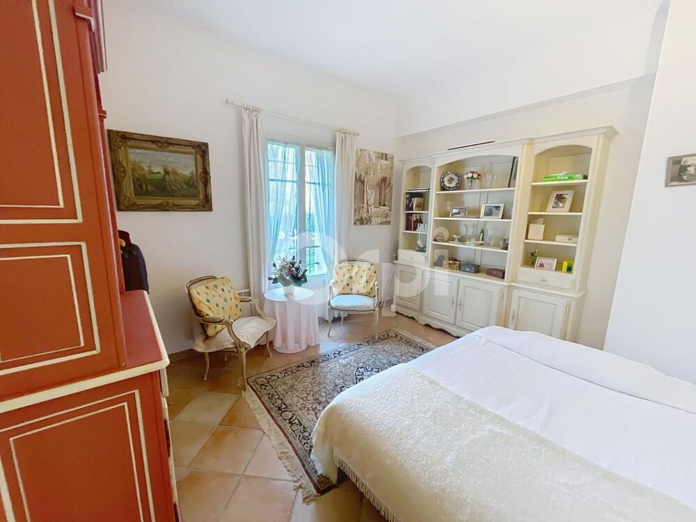 � vendre  Appartement Antibes (06600)
