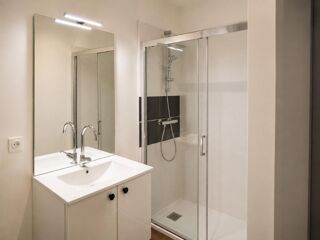  Appartement à louer 1 pièce 28 m²