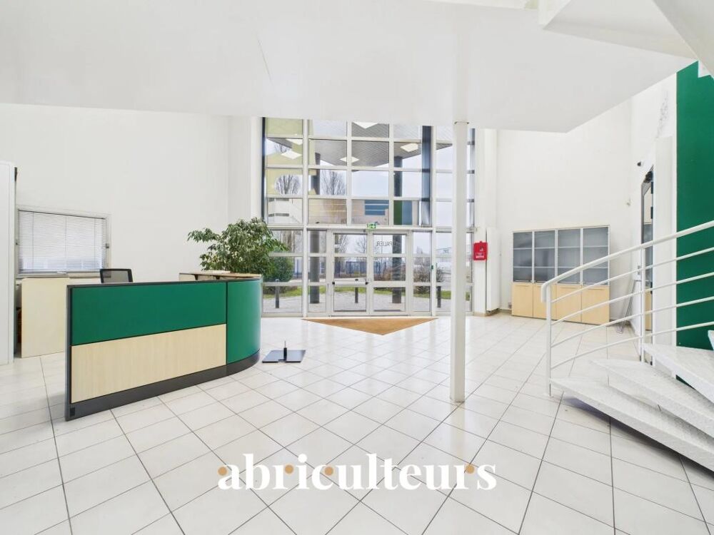   Location de Bureau - À 1h de Paris Gellainville