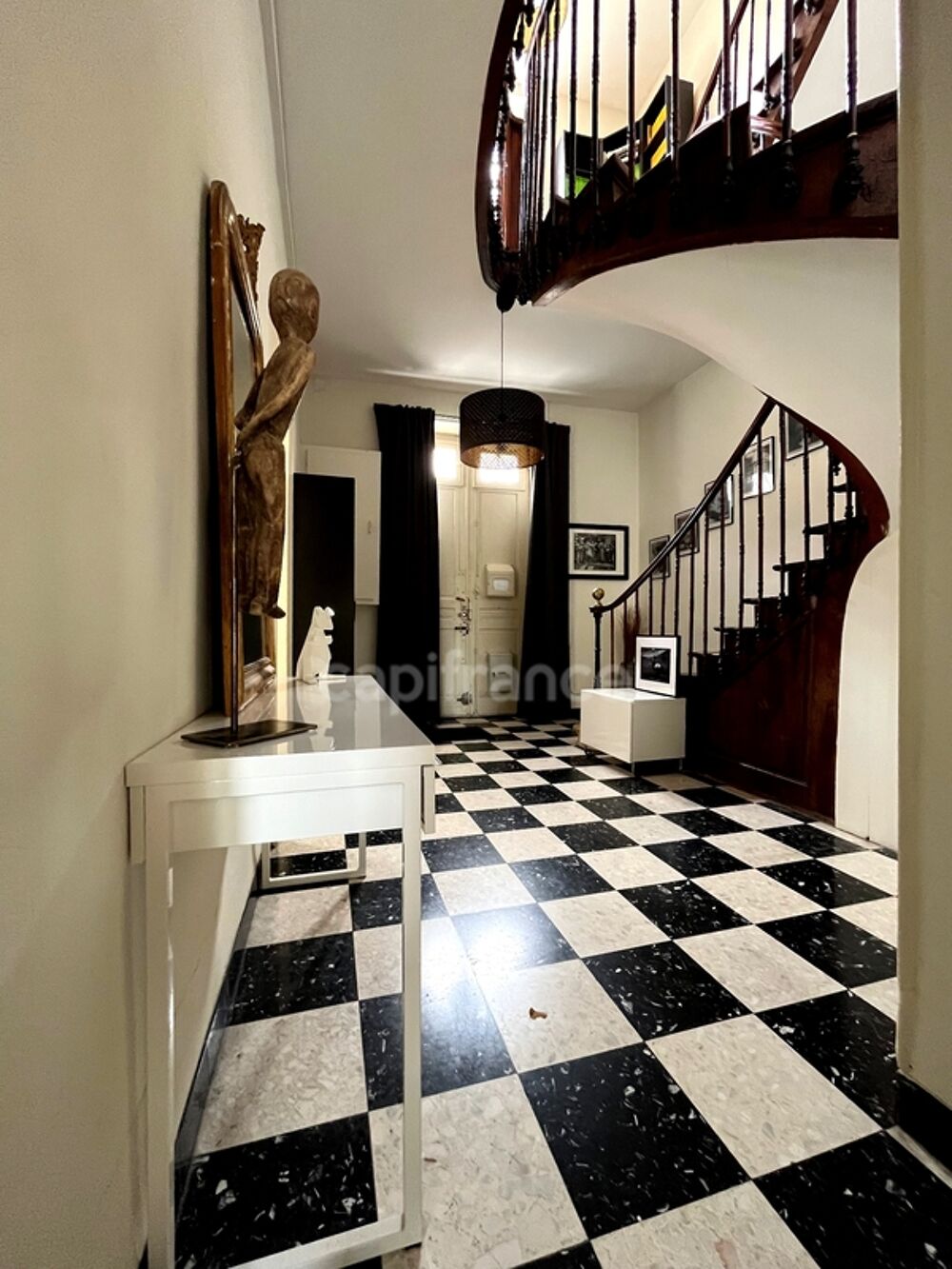 Jolie maison en plein centre de FLEURANCE (32), 165 m2, 5 pièces, 3 chambres, cave, jardin clos et puits