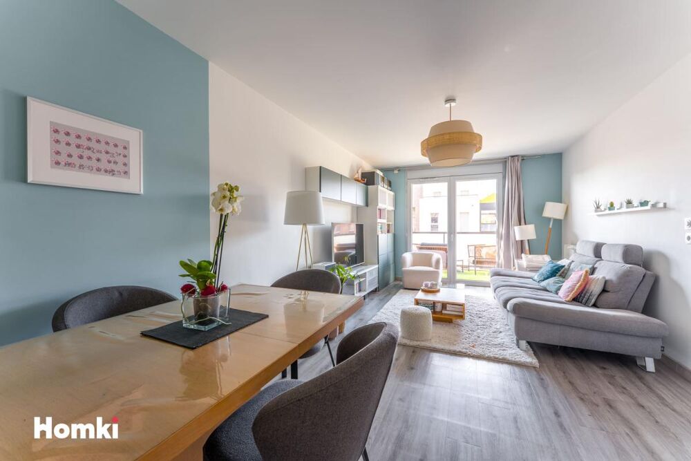 LA CHAPELLE-SUR-ERDRE  T3 traversant dernier étage  Balcon 11,60 m²  2 parkings  Box