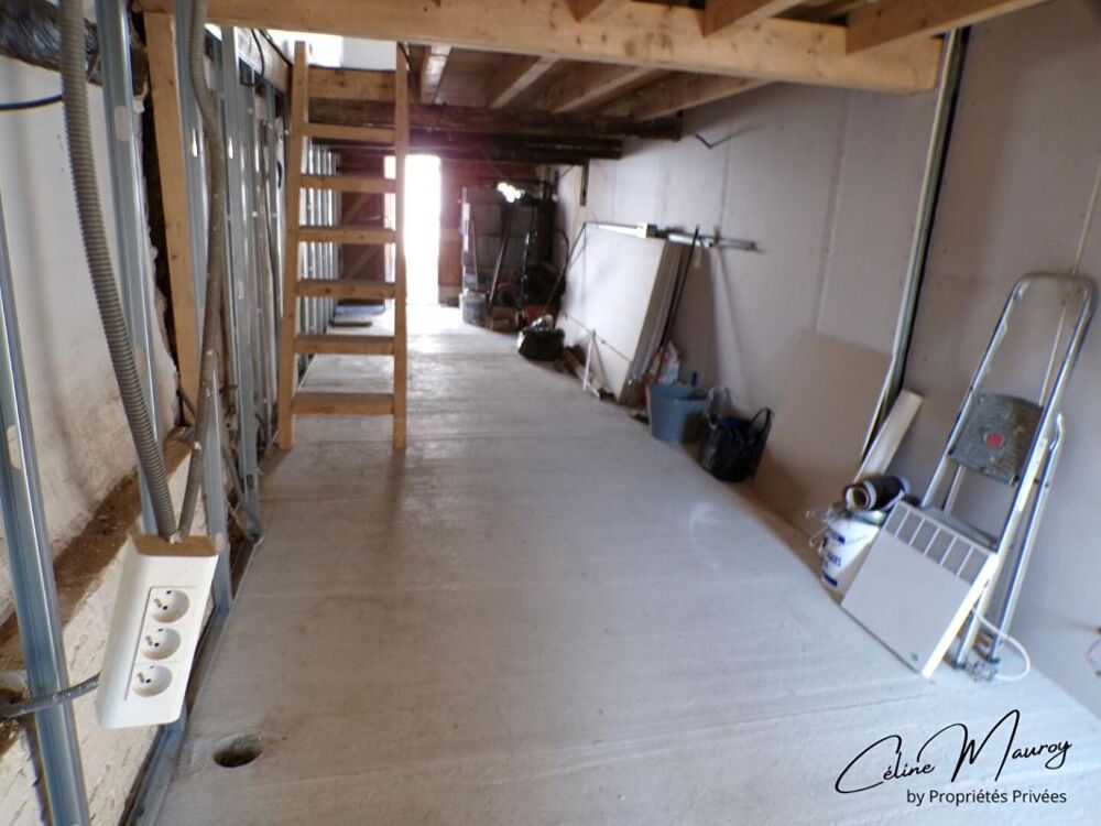 Maison mitoyenne à rénover - Fort potentiel - Terrain de 670 m2