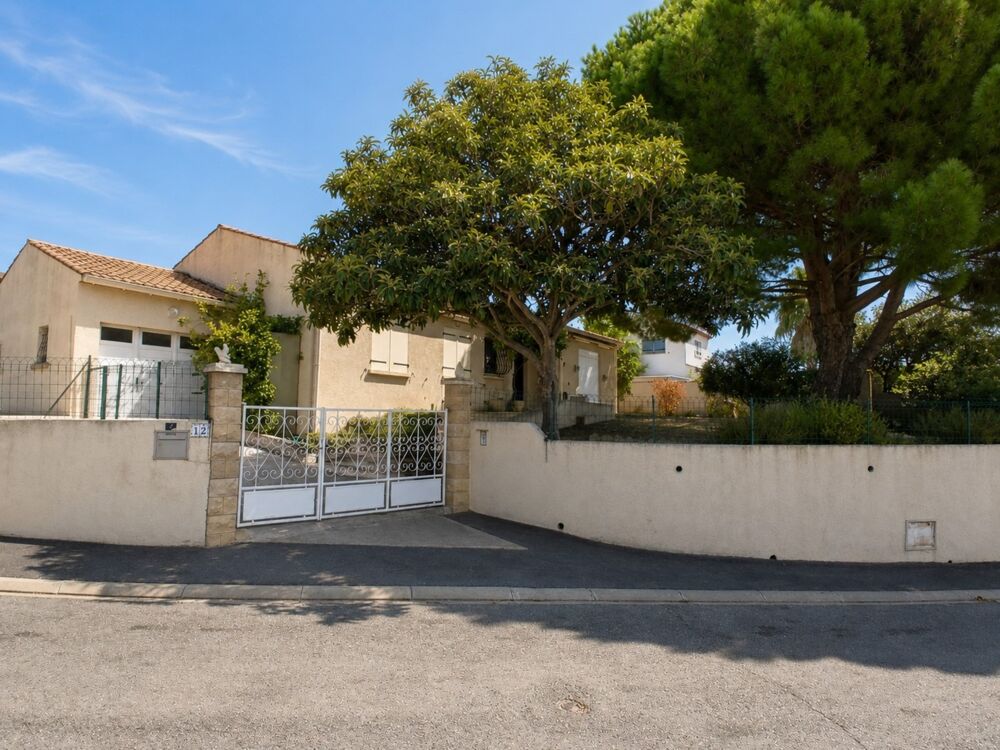 Vente Villa Villa méditerranéenne de plain-pied – 4 chambres – Studio indépendant – Piscine – Grand terrain arboré – Puisserguier