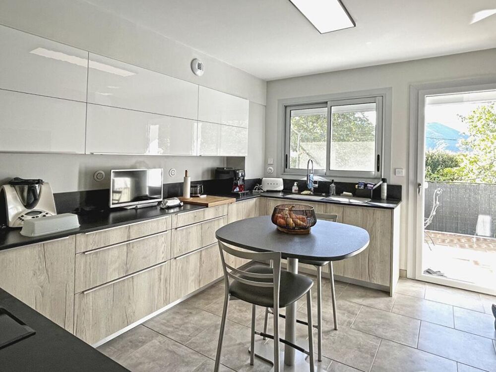 Vente Appartement Appartement 10 pièces 4 chambres Digne Les Bains 153 m2 + T2 indépendant 40m2 Digne les bains