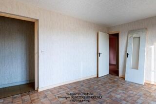  Immeuble à vendre 15 + pièces 609 m²