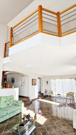  Maison � vendre 9 pi�ces 202 m�