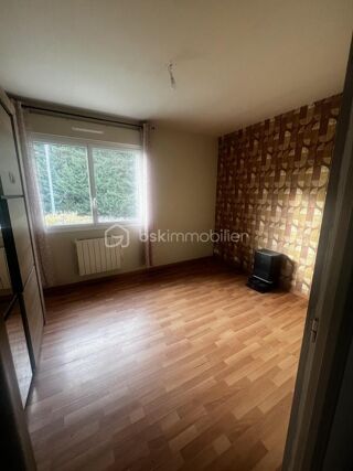 Vente Maison Maison de 92 m² avec jardin de 1 000 m² sans vis-à-vis, à proximité de Fougères La selle en luitre