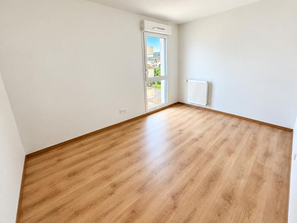 Location Appartement Appartement T3 avec parking et balcon à Moirans Moirans