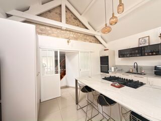  Propriété/château à vendre 7 pièces 230 m²