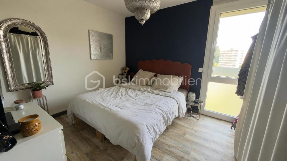 APPARTEMENT LUMINEUX 65 m² AVEC LOGGIA  2 CHAMBRES  BALCON  AUCUN TRAVAUX