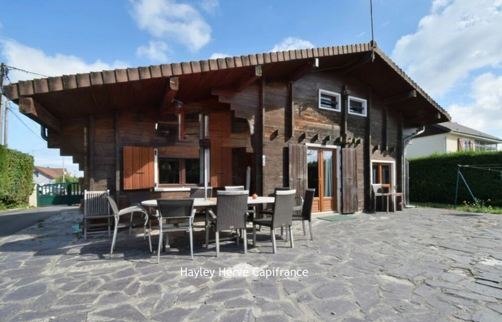 À vendre, à deux pas de la plage : chalet avec terrain, garages et beau potentiel Asnelles (14) (Calvados)