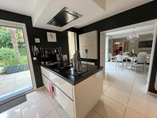  Maison à vendre 12 pièces 270 m²