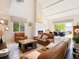  Maison à vendre 8 pièces 236 m²