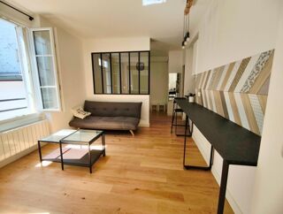 Vente Appartement Paris 17e – Rue Truffaut / Batignolles – 2 pièces au calme, rénové, meublé et prêt à vivre Paris 17