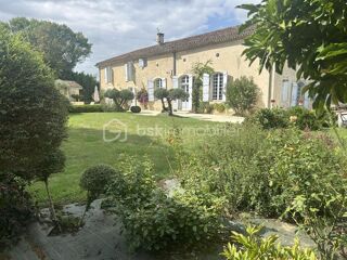  Propriété/château à vendre 8 pièces 597 m²