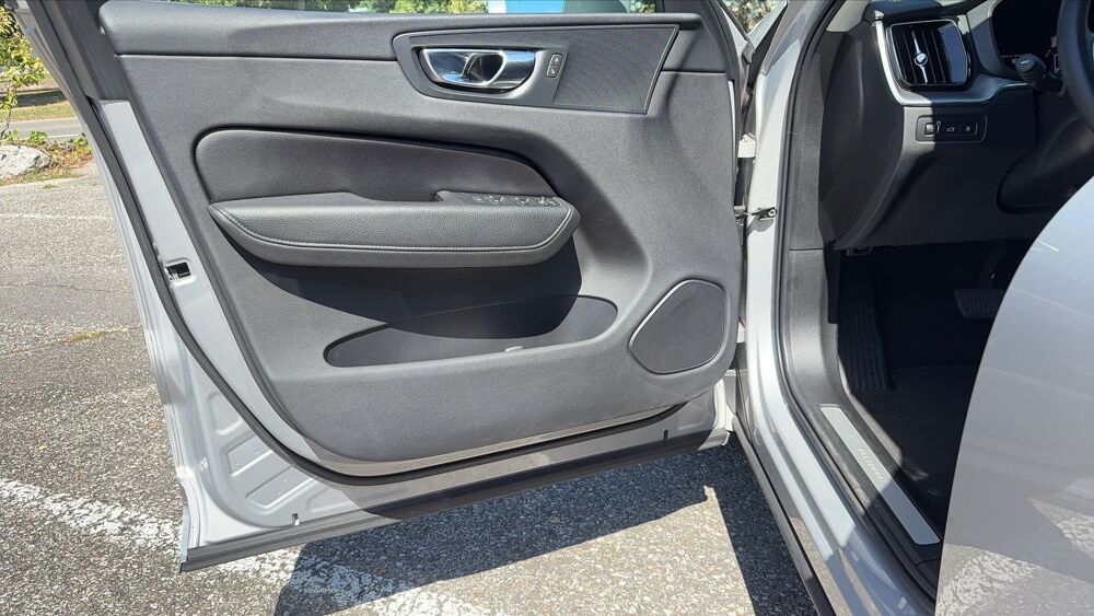 XC60 2.0 T6 340 Hybride BVA8 Inscription Business - Automatique T 2021 occasion 01220 Divonne Les Bains