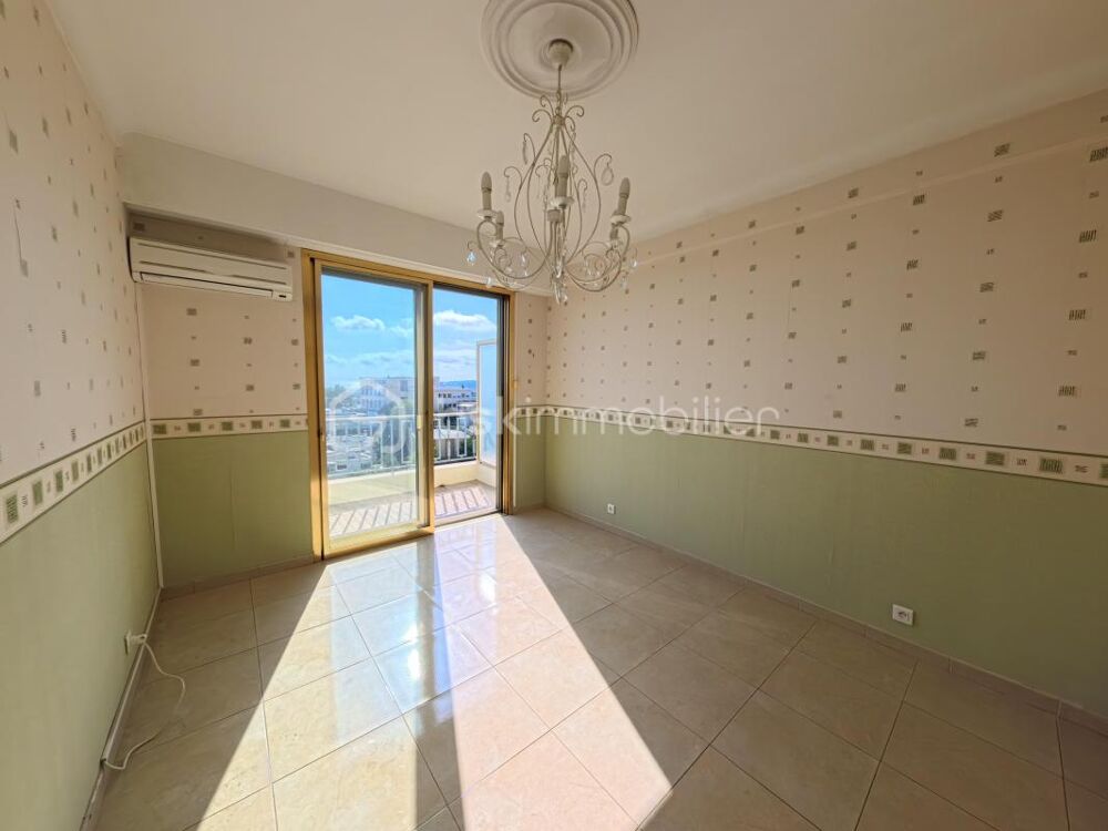 Vente Appartement DERNIER ÉTAGE-VUE MER avec GARAGE ET CAVE Antibes