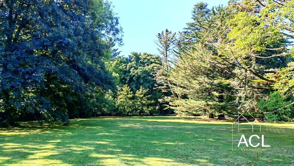 Maison darmateur de 250 m2 au coeur dun parc arboré