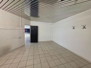  Immeuble � vendre 2 pi�ces 144 m�