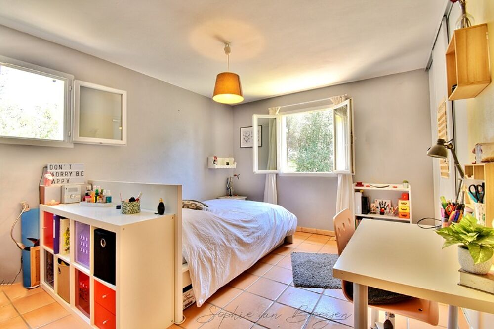 à vendre  Maison Saint-Marc-Jaumegarde (13100)