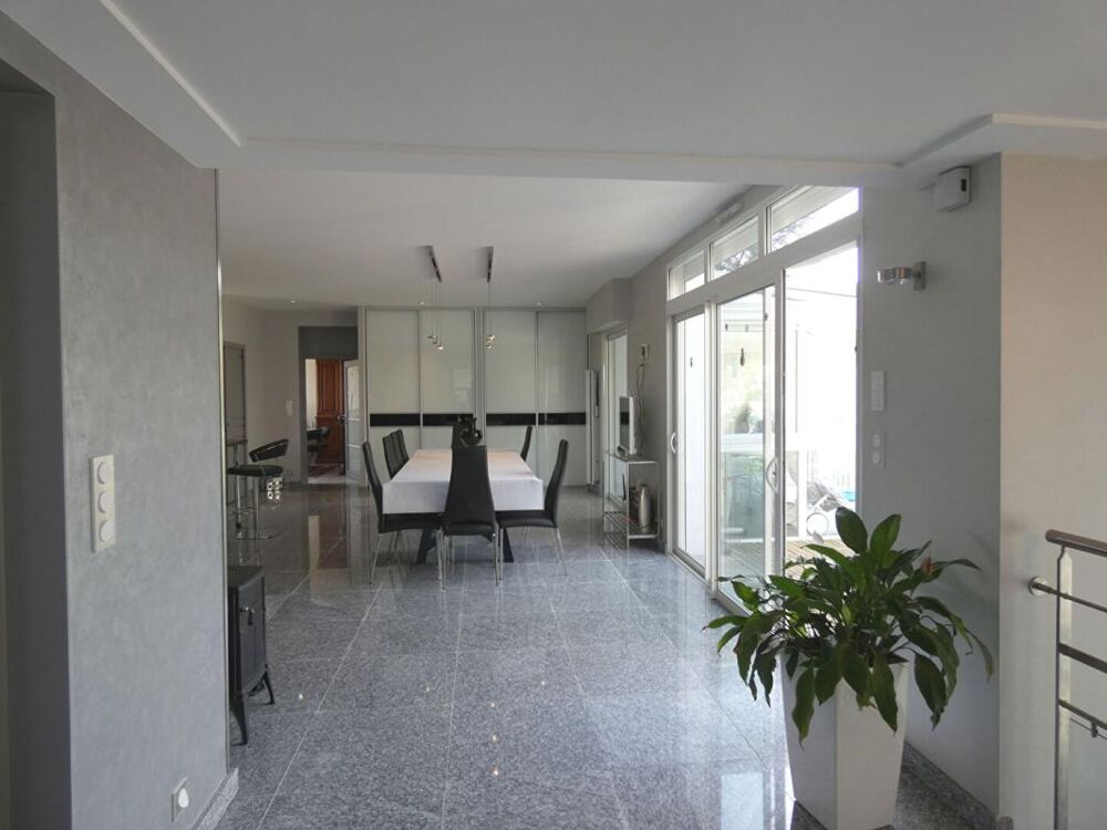Vente Maison A 20 mns de SAINT-MALO, Maison de 309 m2 avec dépendance de 70m² Miniac morvan