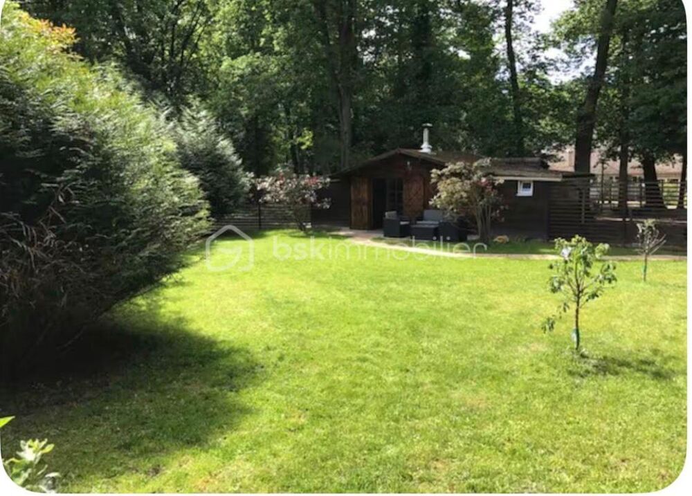 à vendre  Propriété/château Magny-les-Hameaux (78114)