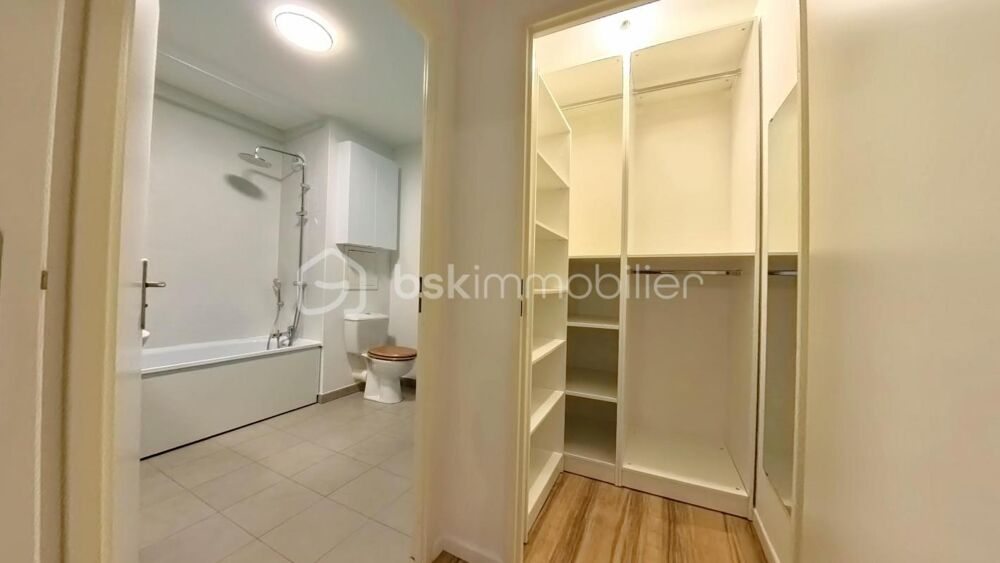 Appartement neuf et lumineux avec balcon et parking  Premier étage dune résidence récente et sécurisée