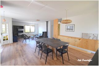  Maison à louer 6 pièces 132 m²