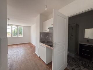  Immeuble à vendre 14 pièces 300 m²