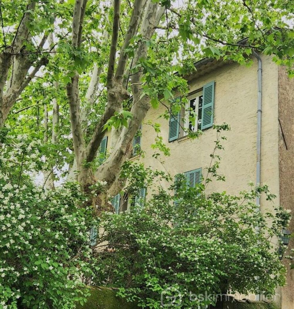 BELLE BASTIDE 8 PIECES AVEC DEPENDANCES