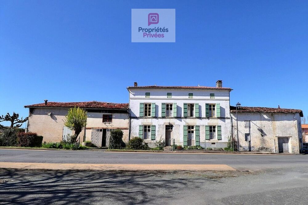 Grande maison de bourg de 193 m2 - 1 logement indépendant avec nombreuses et grandes dépendances
