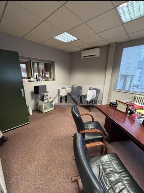   Entrepôt Bureaux A louer 