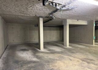  Parking / Garage à louer 25 m²