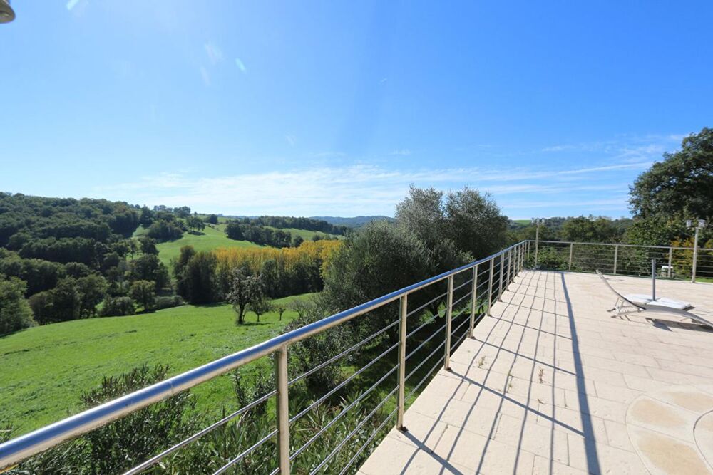 Vente Maison Maison en pierre avec piscine chauffé et terrain 17 hectares Badefols d ans