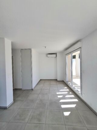  Appartement à louer 2 pièces 44 m²