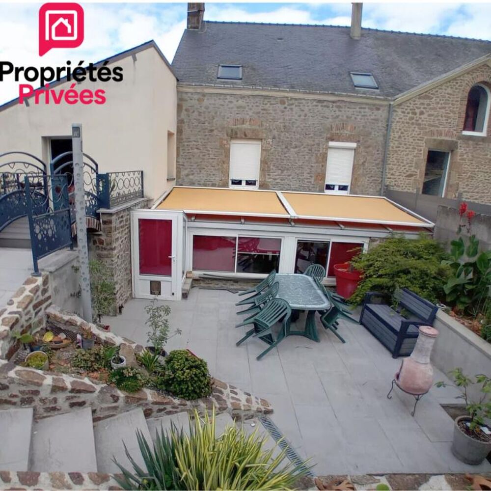 Vente Maison Maison de bourg rénovée de 130 m² avec jardin, véranda et deux garages ? Aucun travaux à prévoir ? Ambrières-les-Vallées 53300 e Ambrieres les vallees