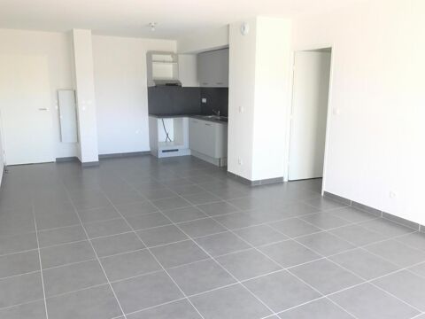  Appartement  louer 4 pices 82 m