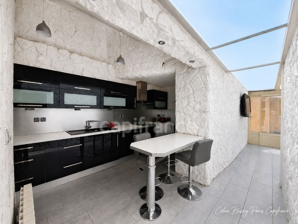 Vente Maison Maison de ville 228M2, 4 chambres, cour et terrasse Cheroy