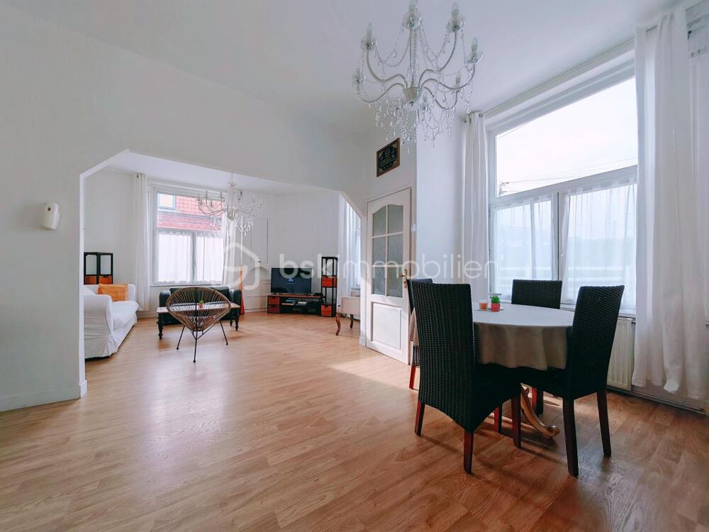 MAISON INDIVIDUELLE / LUMINEUSE / 4 CHAMBRES / GARAGE / STATIONNEMENT PRIVATIF